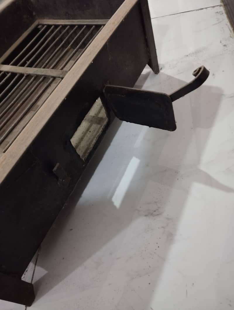 Custom BBQ Grill 1