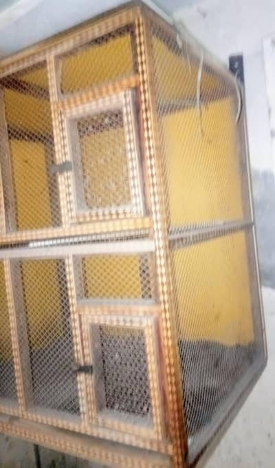 Large size wood and iron cage for sale and Excelent condition