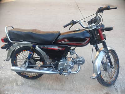 Honda 70 2010 model for sale  ( Add read kr k call kren)