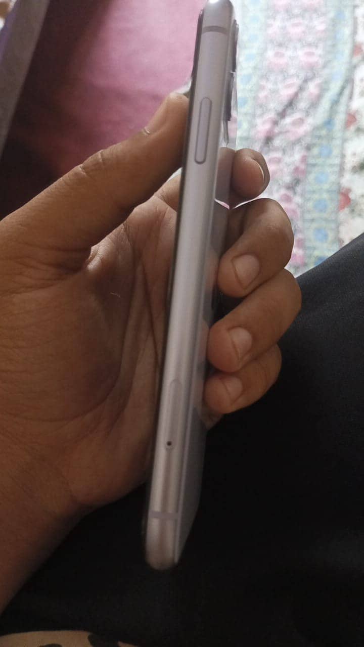 Apple iPhone 11 2