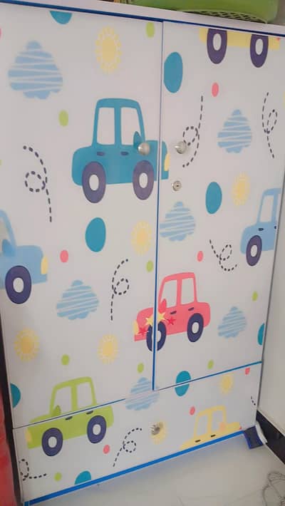 kids wardrobe