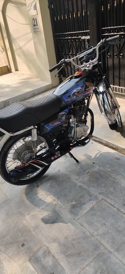 Honda 125 Model 2016 all documents clear biometric on the spot