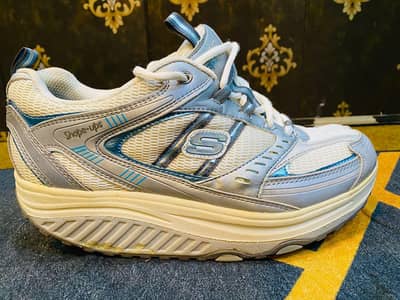 scachers original running shoes