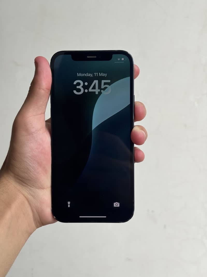 iPhone 12 7