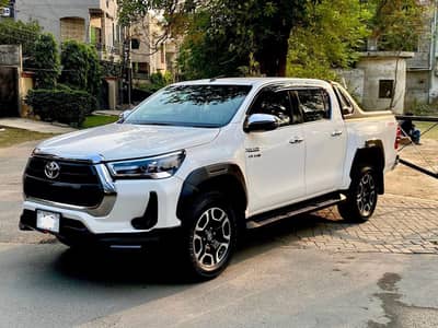 Toyota Revo V 2.8