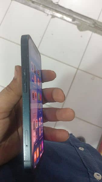 IPhone 13 2