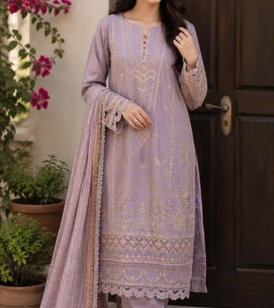 Batik lawn embroidered suit 4pc