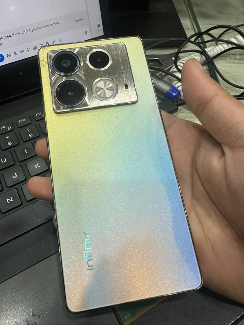Infinix note 40 4