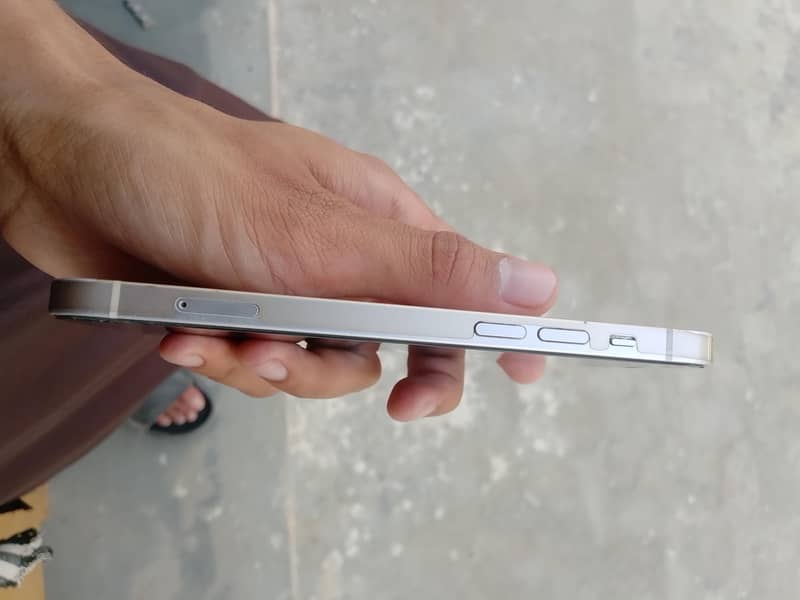 iphone 12 3