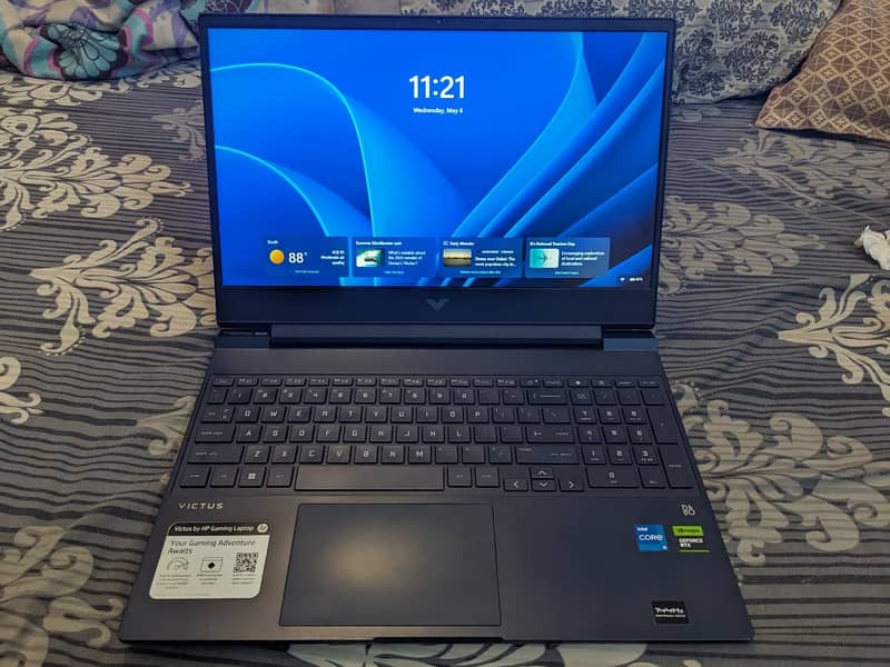HP Invictus 1