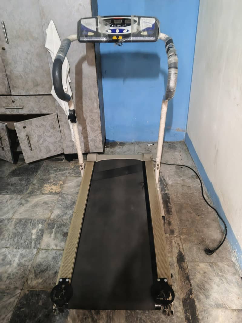 Automatic Electric Treadmill – Excellent Condition 2