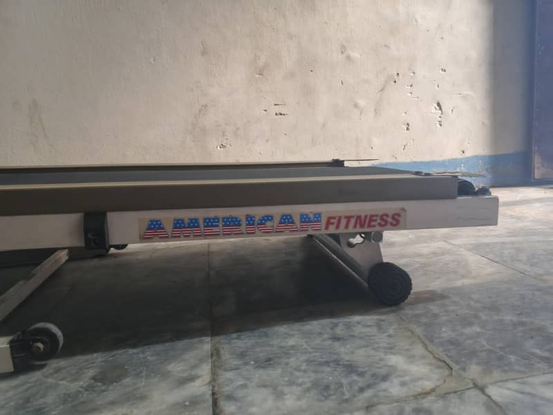 Automatic Electric Treadmill – Excellent Condition 3