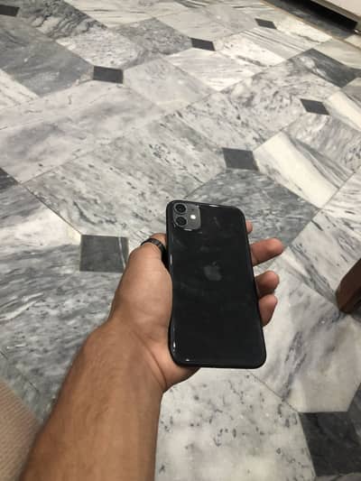 iPhone 11 10/10 condition