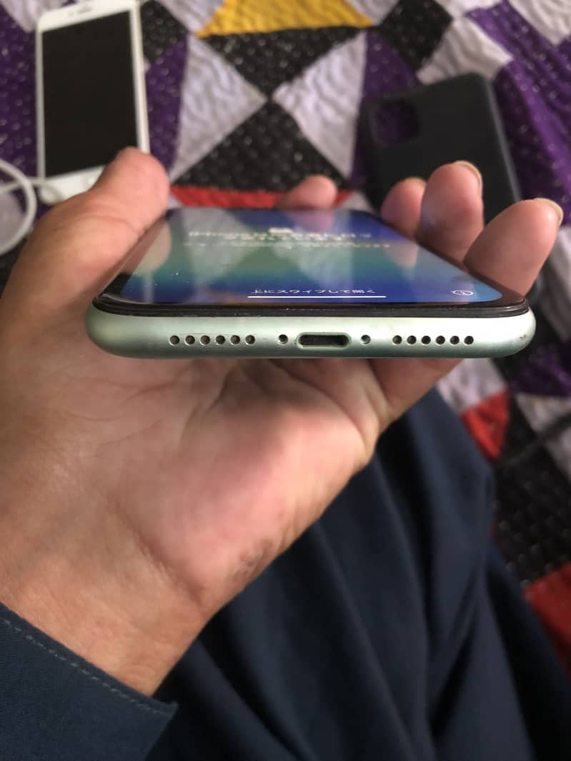 iPhone 11 2