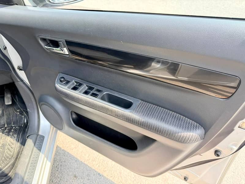 Swift 2016 DLX Automatic 4