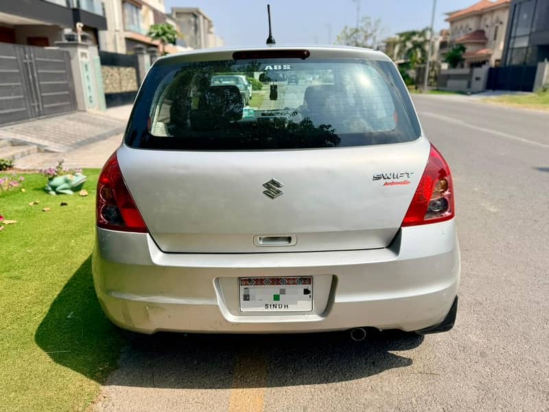 Swift 2016 DLX Automatic 8