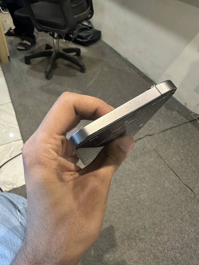 Iphone 12 pro max 1