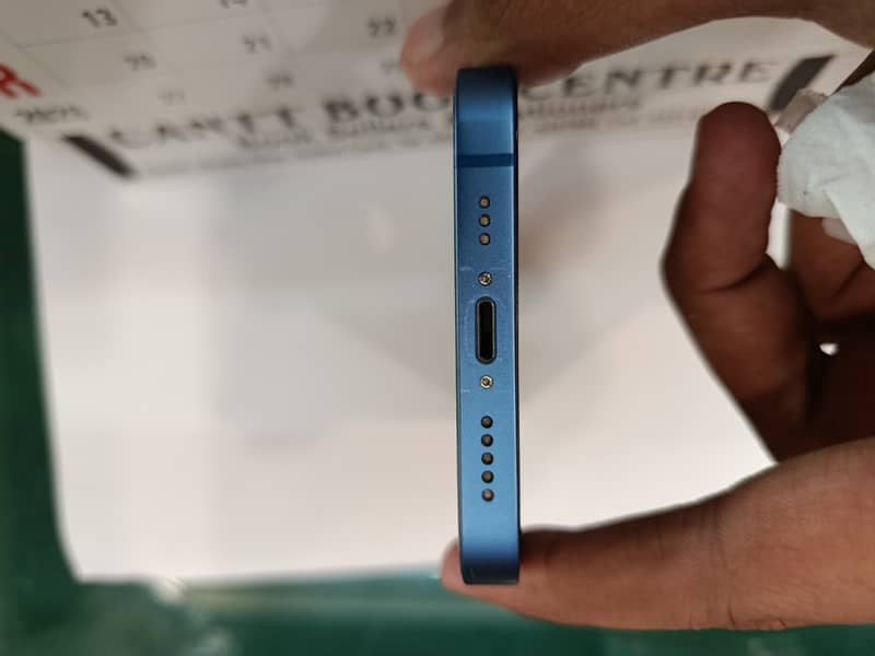 Apple iPhone 13 1