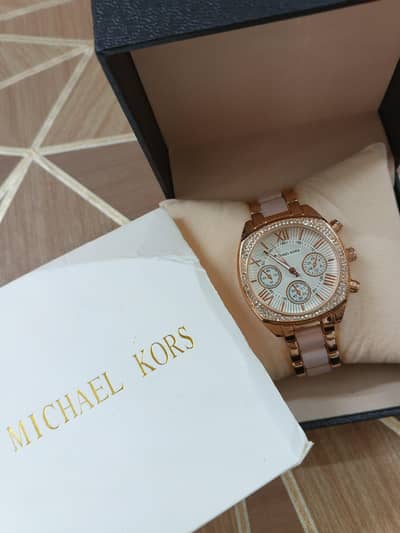 Michael kors ladies watch with box