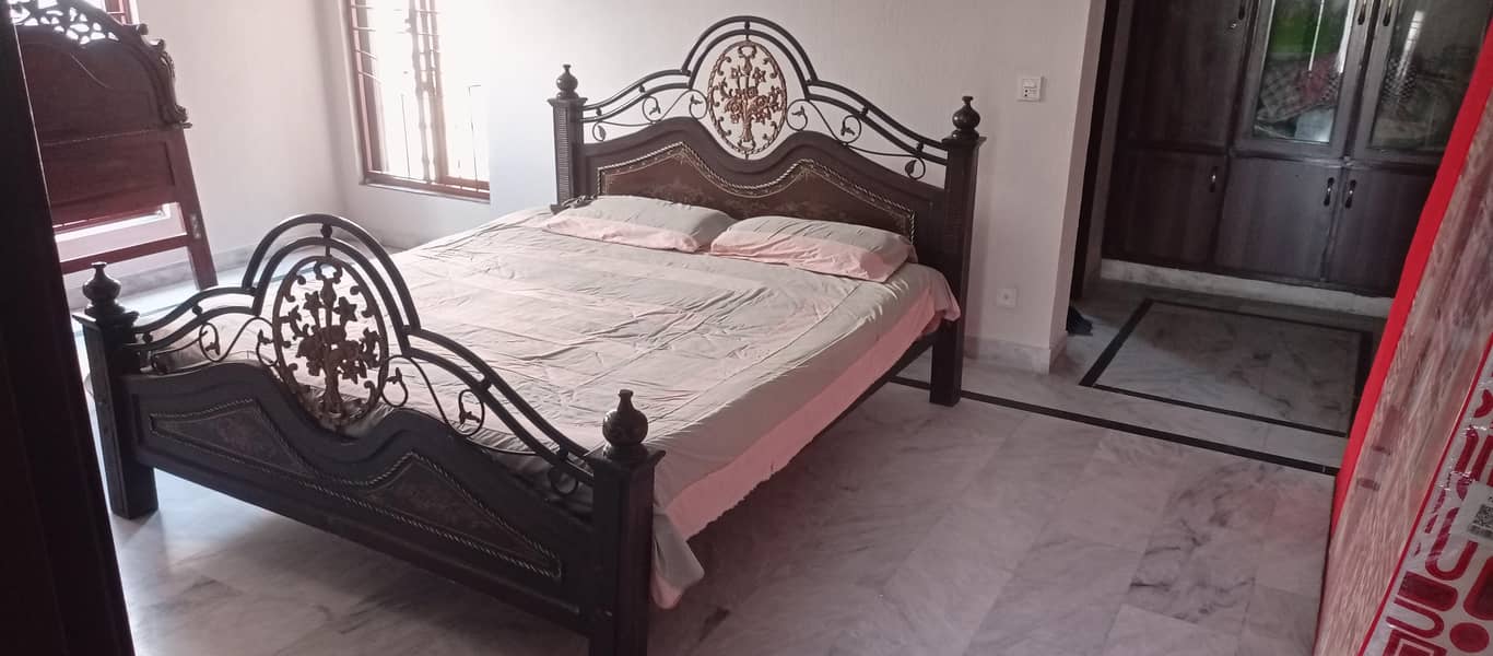 iron bed 2