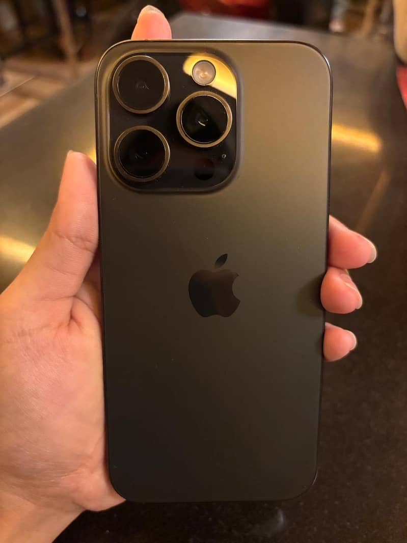iPhone 15 pro JV 2