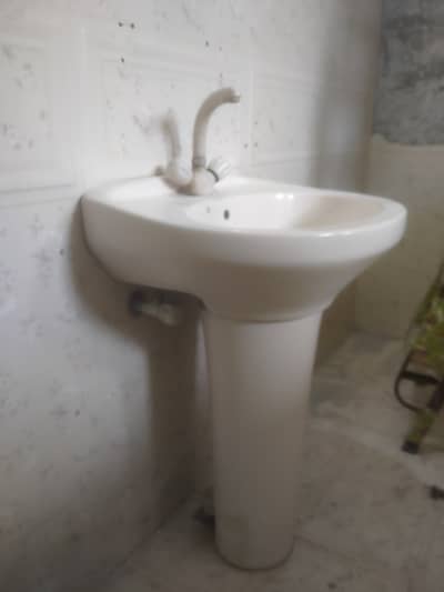 Bathroom Accessories – Shower Sets, Basin & Commodes
