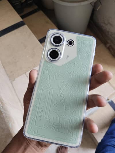 TECHNO CAMON 20 8GB RAM 256GB ROM WITH BOX AND CHARGER