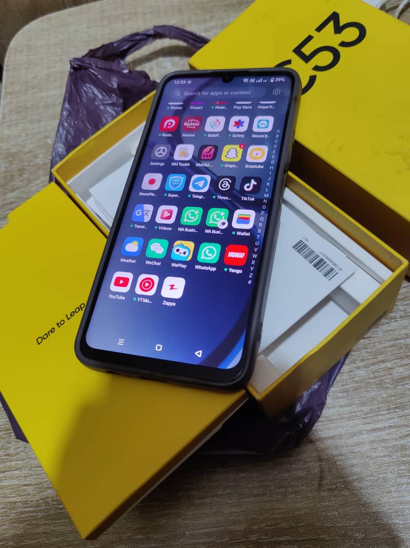 Realme C53 4