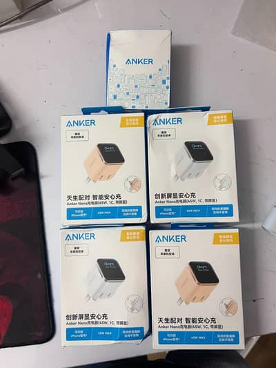 Anker Nano 45w Display Charger
