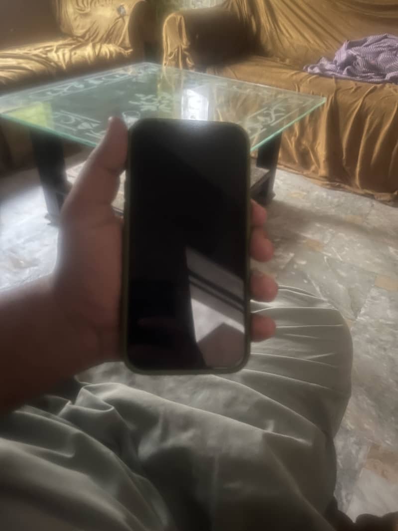 iPhone 15 Plus 7