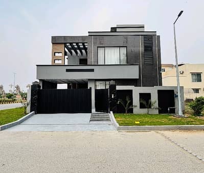 Prime Location Citi Housing Society House Sized 10 Marla
