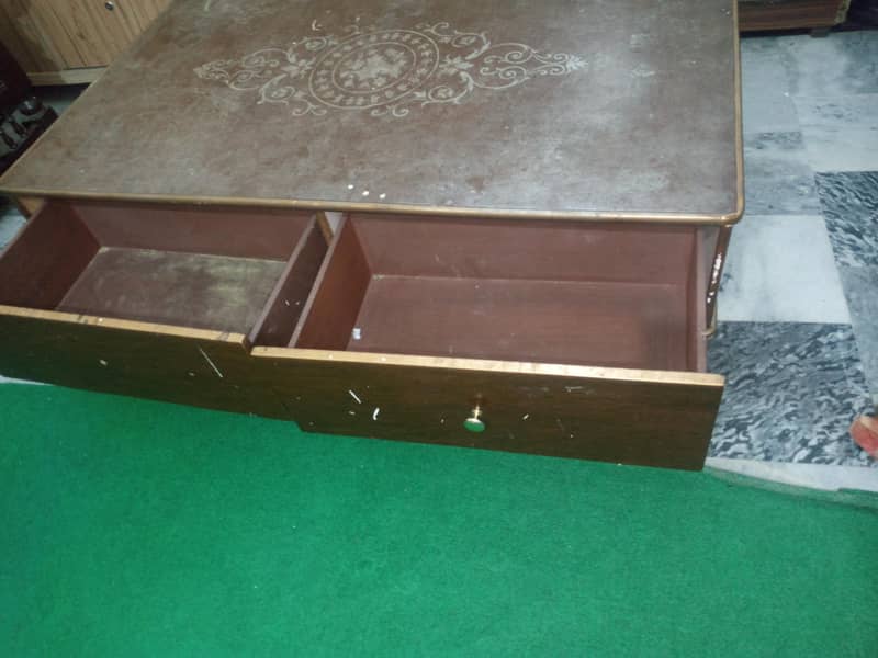 coffee table 0