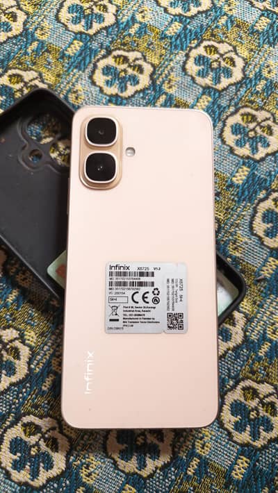 I'm selling phone Infinix smart 10 new condition