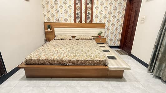 Luxury wooden king size bed for sale