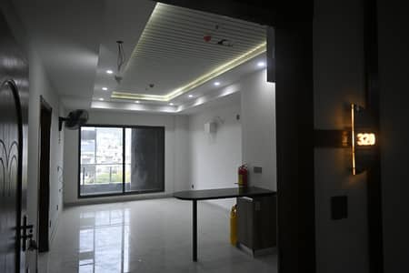 1-Bed Apartment for Rent | 777 Sq. Ft | No Commission | With Powder Room | Prime Location