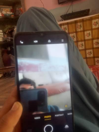 Realme 5i (Achhi offer do le jaao)