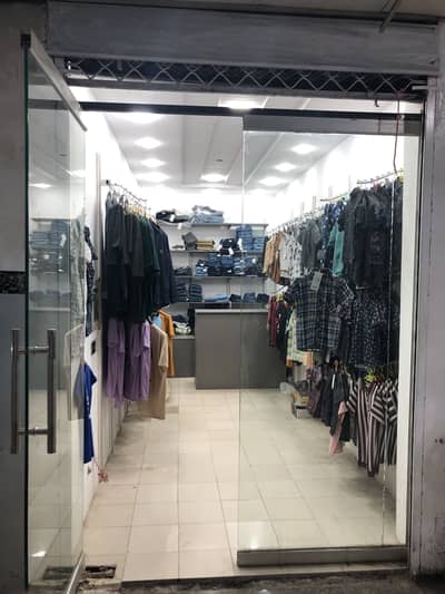 Garment shop for rental sale with garments