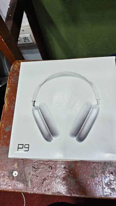 P9 headphone