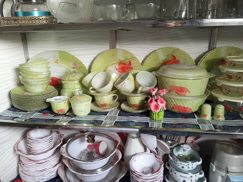 مکمل کانچ کا سیٹ ہے 3