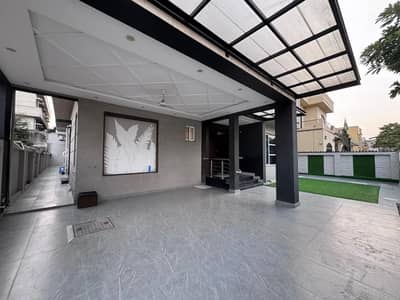 1 Kanal Owner Built Slightly Used Double Unit House For Sale
