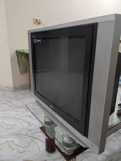 LG Tv in Good Condition 10/9.5