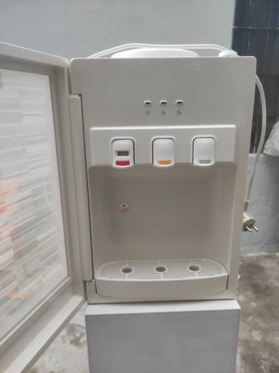 Water Dispenser  Homage
