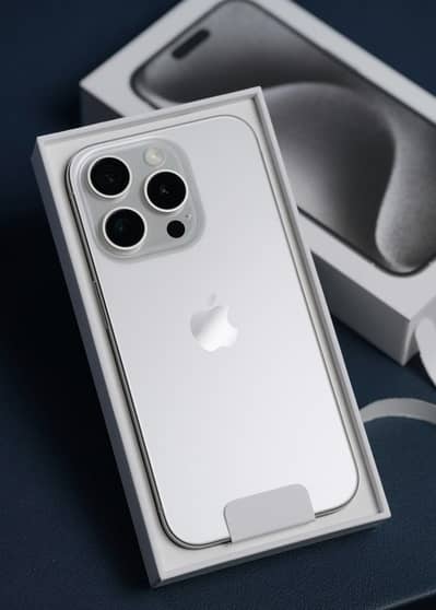 15 pro max white titanium