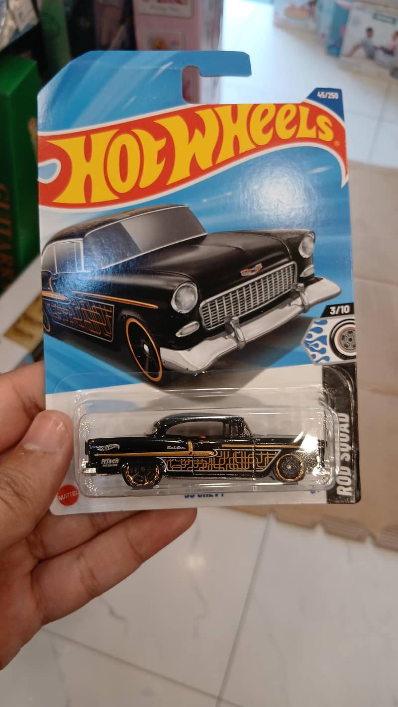 Hotwheels Dinkey 6