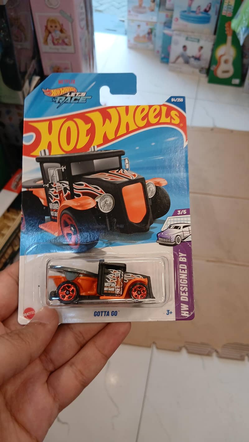 Hotwheels Dinkey 7