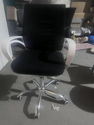 Office chairs available for sale | used for office work