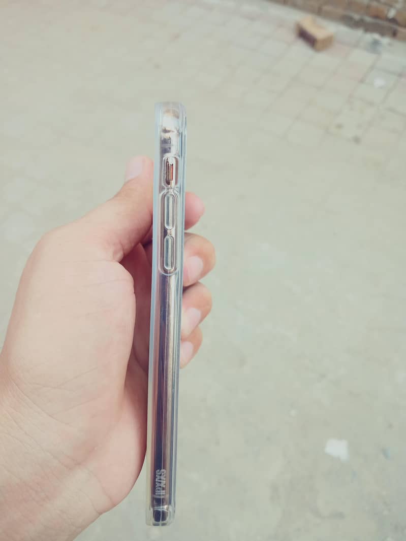 Iphone XS 4