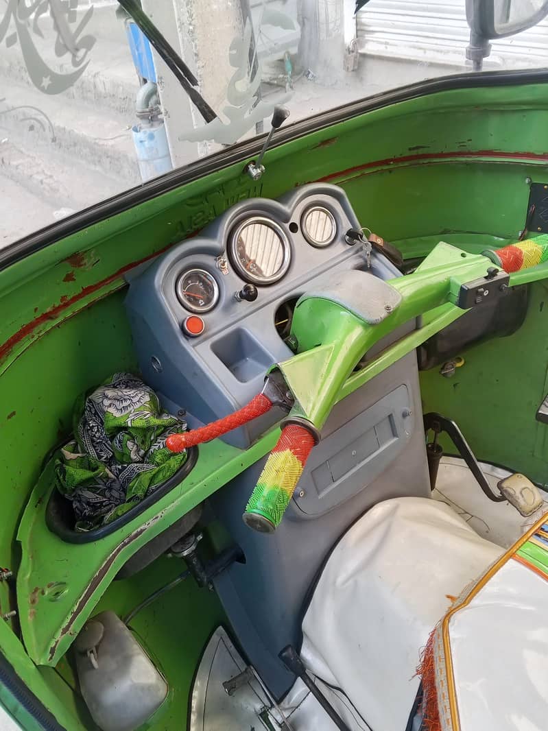 CNG rickshaw 3