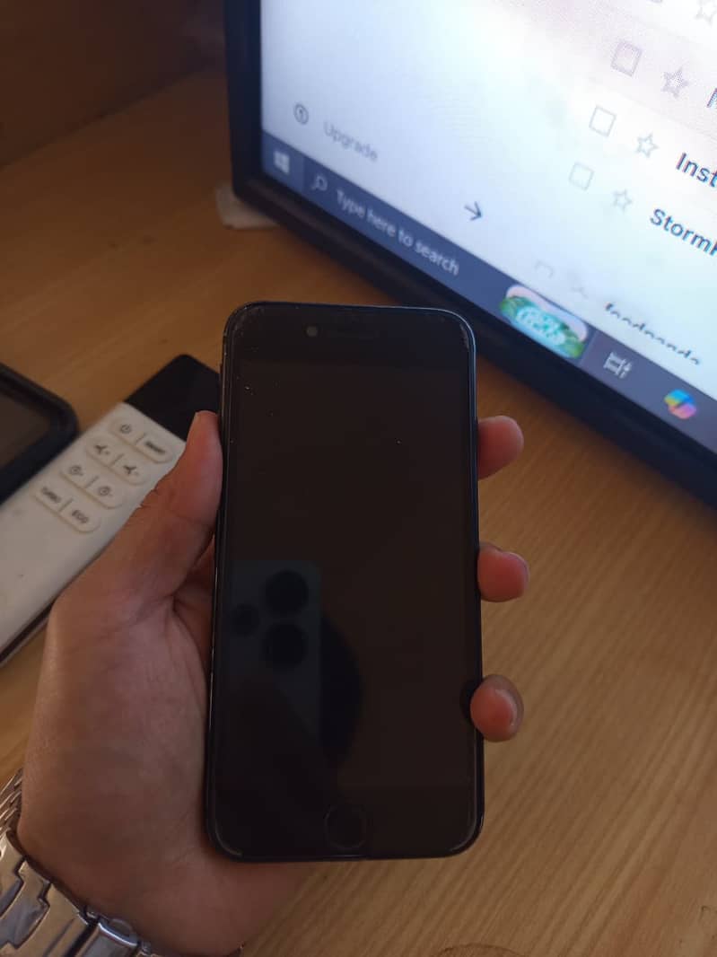 Apple iPhone 7 3
