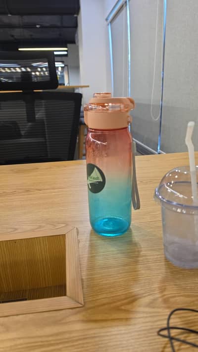 2500 Rs water bottle in 1200 Rs only